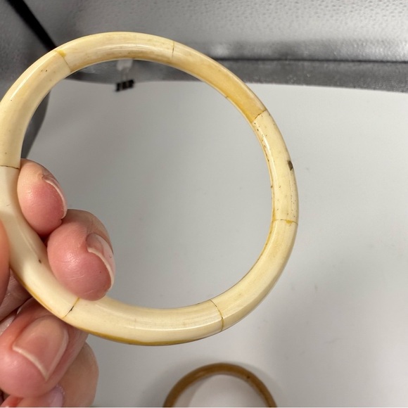 4 vintage bangle bracelets neutral earth tones, perfect for stacking - Picture 4 of 5